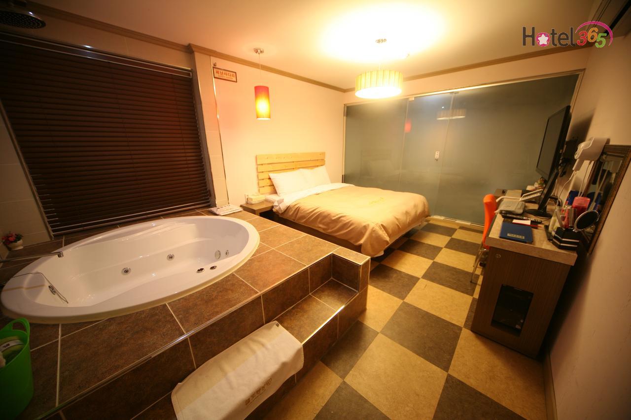 Chuncheon Myeongdong Hotel Luaran gambar