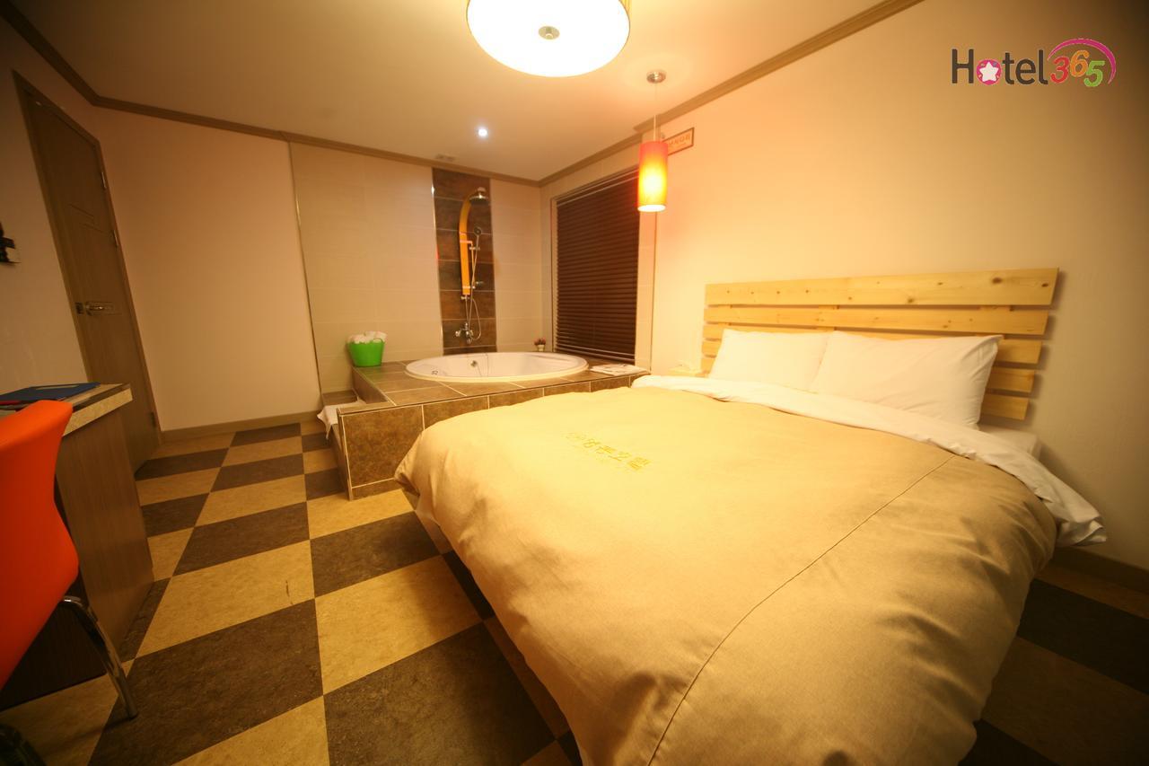 Chuncheon Myeongdong Hotel Luaran gambar