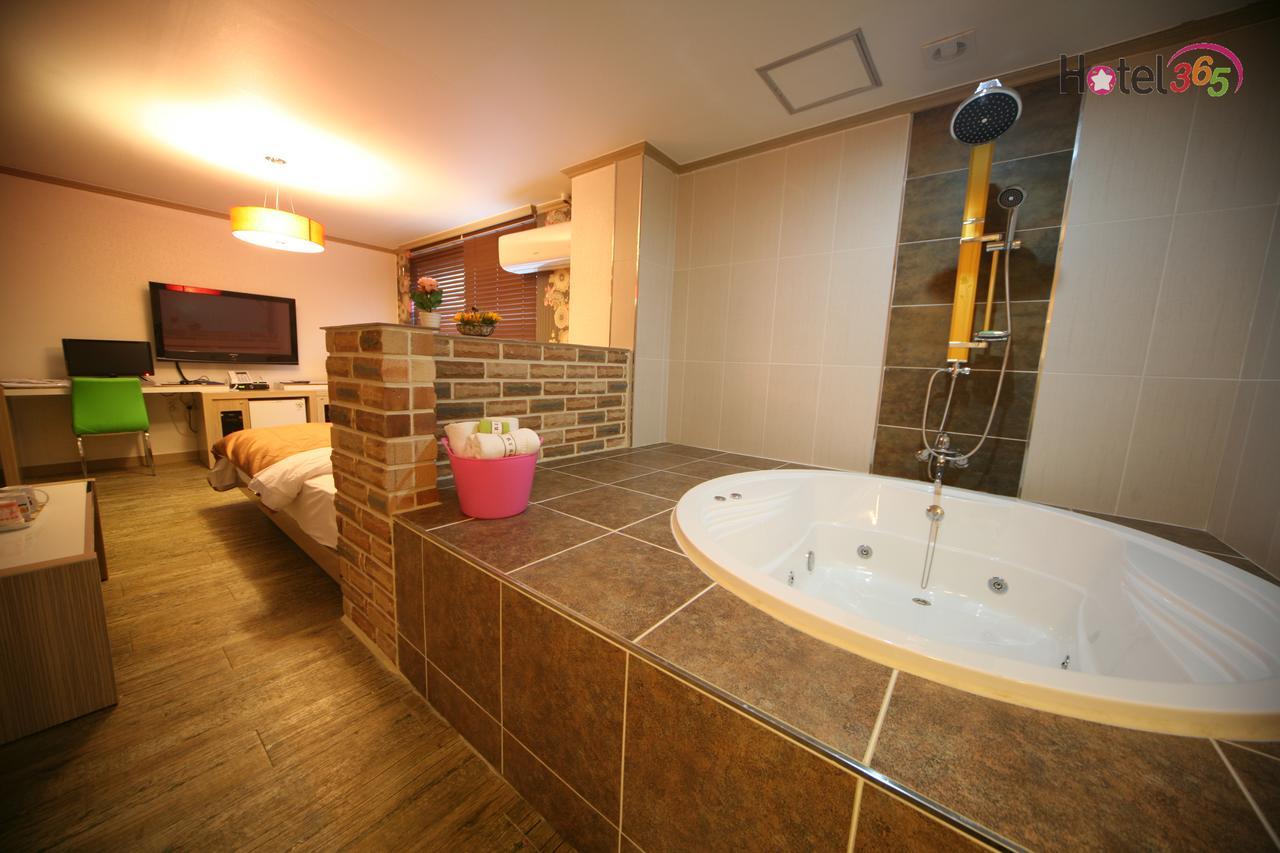 Chuncheon Myeongdong Hotel Luaran gambar